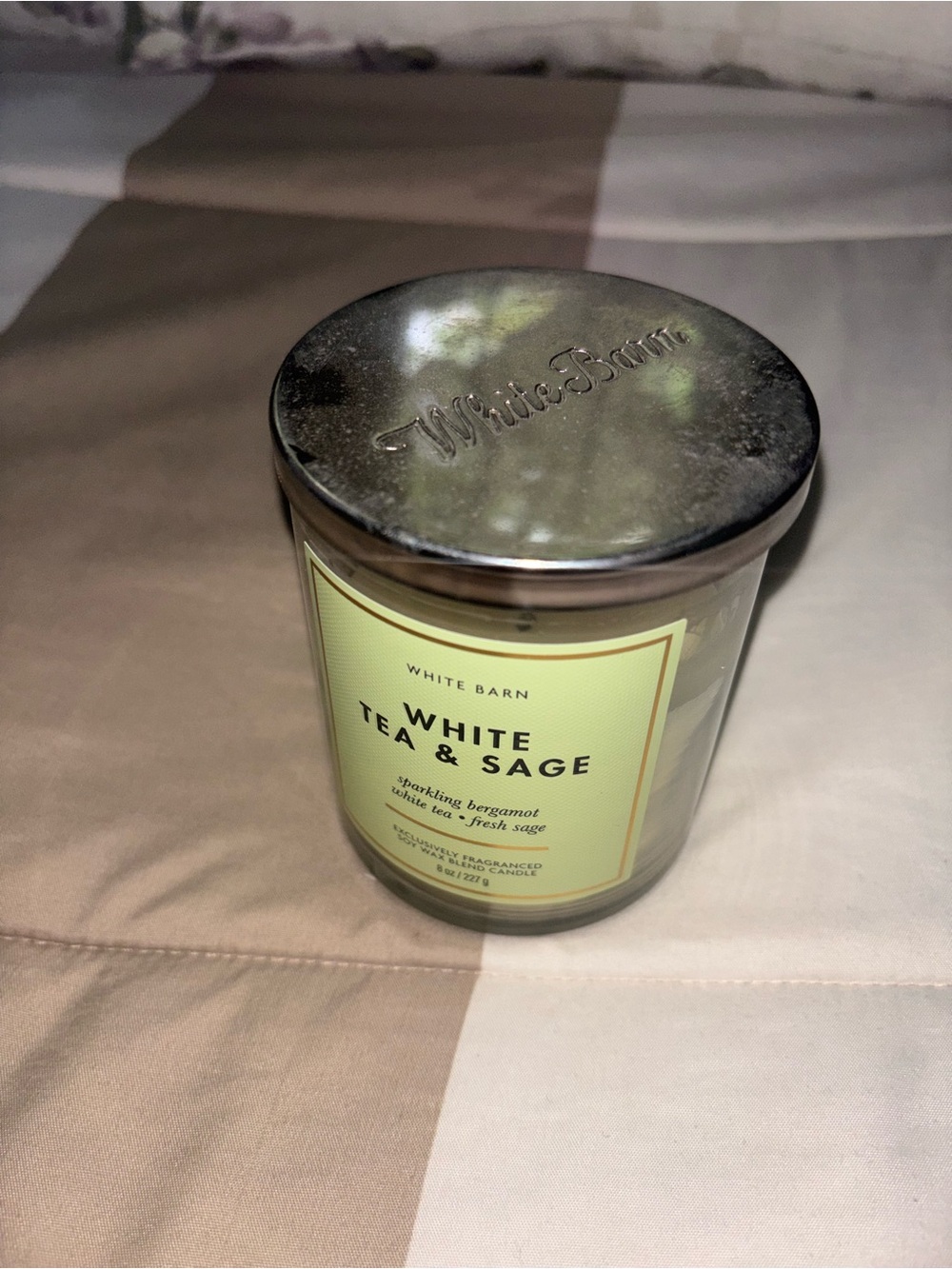 White Barn White Tea & Sage Candle - Light Green